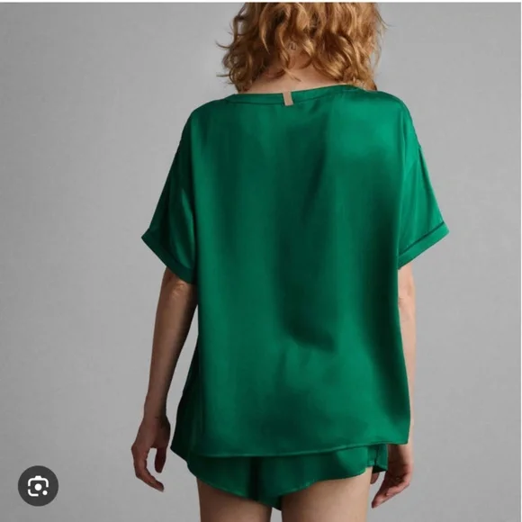 LUNYA NWOT Washable Silk Piped Tee Short Set in Estuarine Green/Emerald Size L